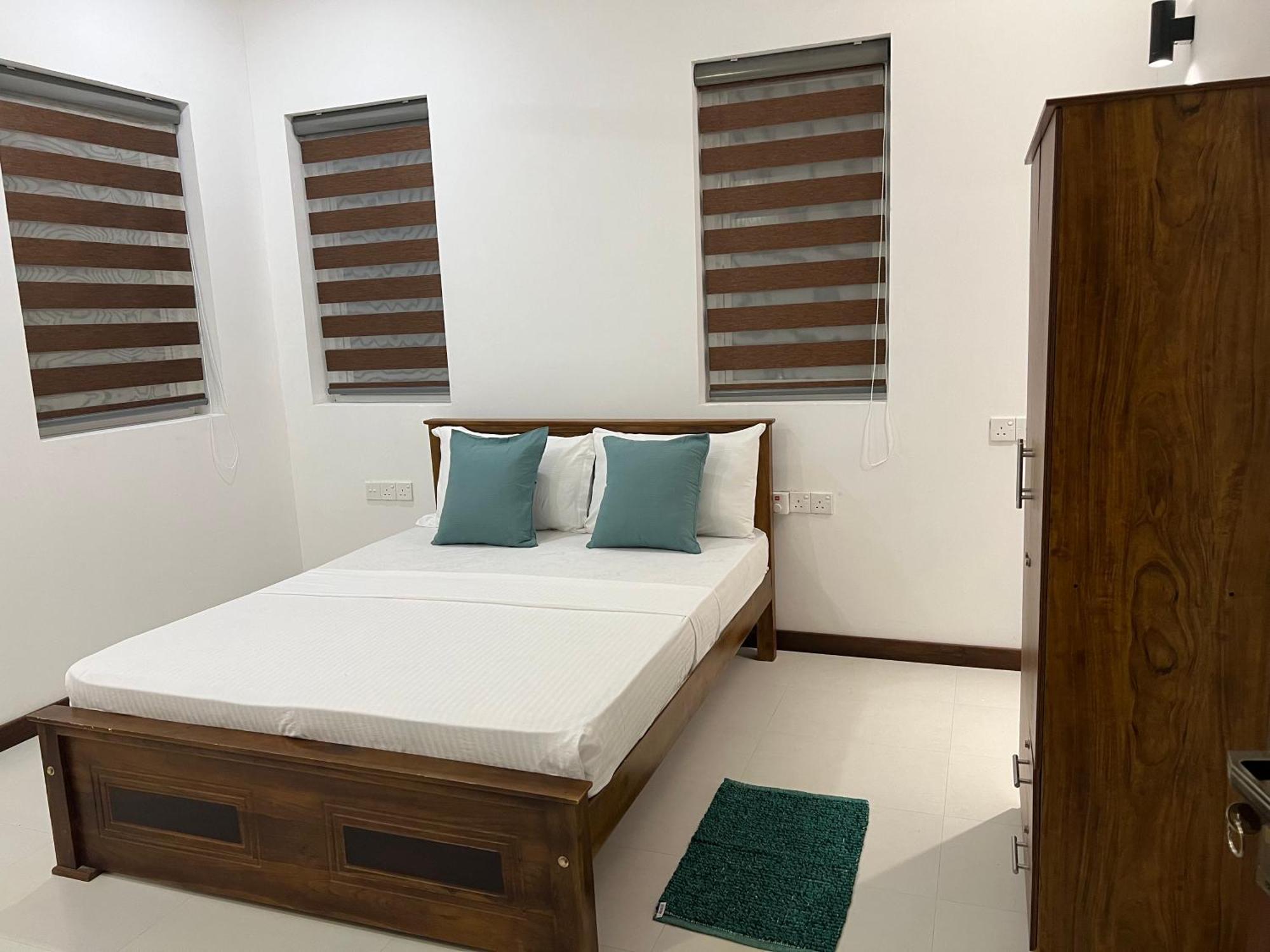 Silina Airport Transit Hotel & Residence Katunayaka Exterior foto