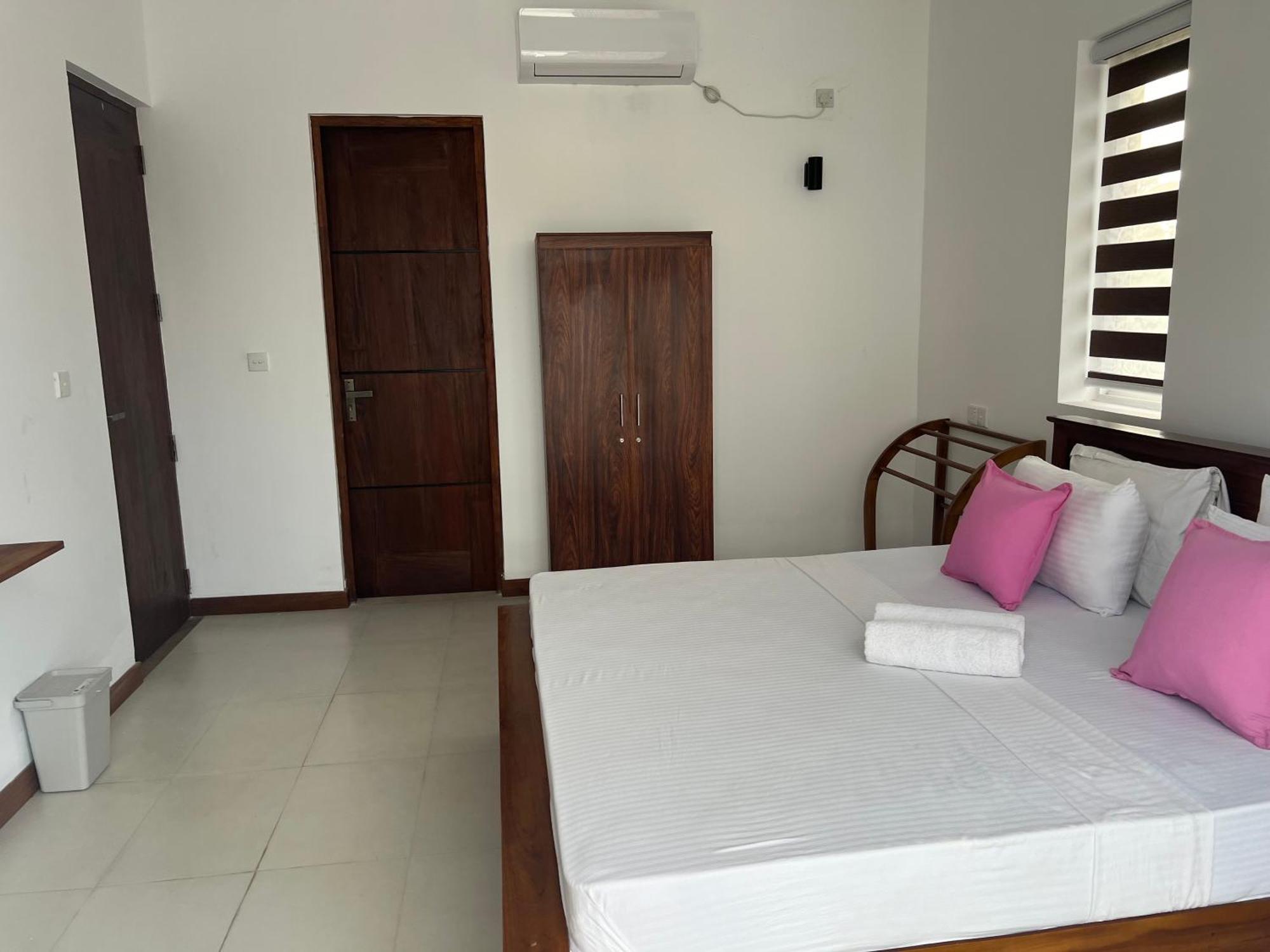 Silina Airport Transit Hotel & Residence Katunayaka Exterior foto